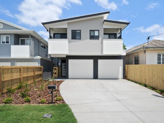 Fully Tenanted Rooming House in a Superb Position