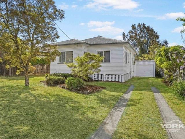 Fully Updated on a Rare 933mÃÂ² Block Less Than 3km to the Toowoomba CBD