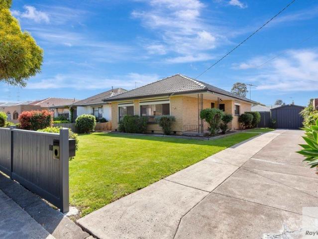 Fully Updated Family Living with Space, Comfort and Convenience