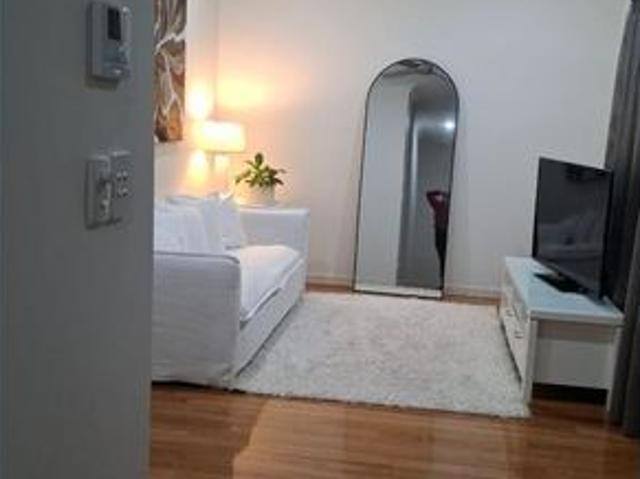 Fully A/C Furnished Luxury Townhouse 1 minute walk to waterfront