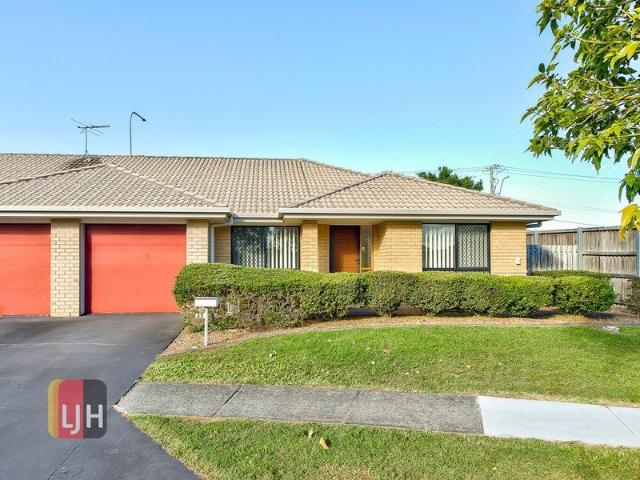 FULLY AIR CONDITIONED 3 BEDROOM VILLA !