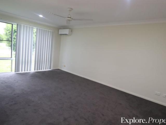 Fully Air conditioned 4 bedroom home