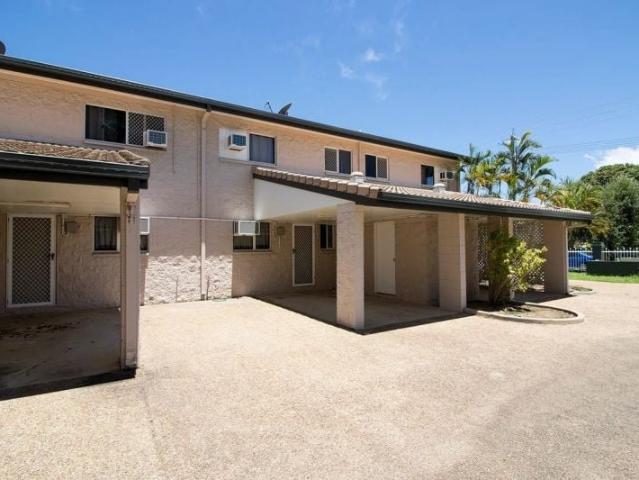 Fully Air Conditioned Central Townhouse!