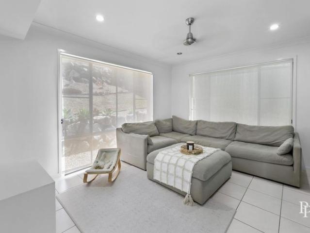 Fully Air Conditioned and 4 Bathrooms!