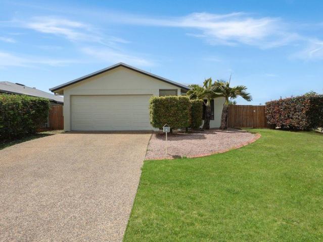 Fully Air Conditioned Quality Home Freshly Painted Side Access