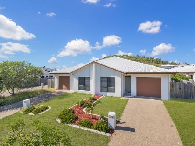 Fully Air Conditioned Three Bedroom Duplex With Small Yard