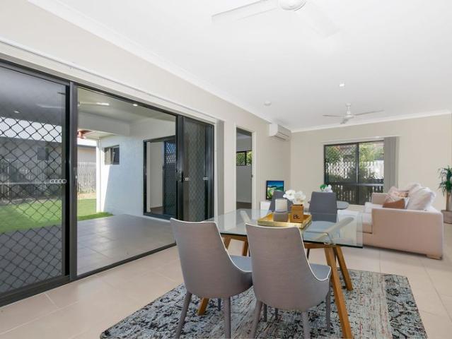 Fully Air Conditioned Three Bedroom Duplex With Small Yard