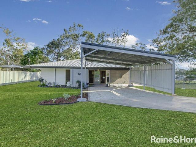 FULLY AIR CONDITIONED THREE BEDROOM HOME IN NEW AUCKLAND