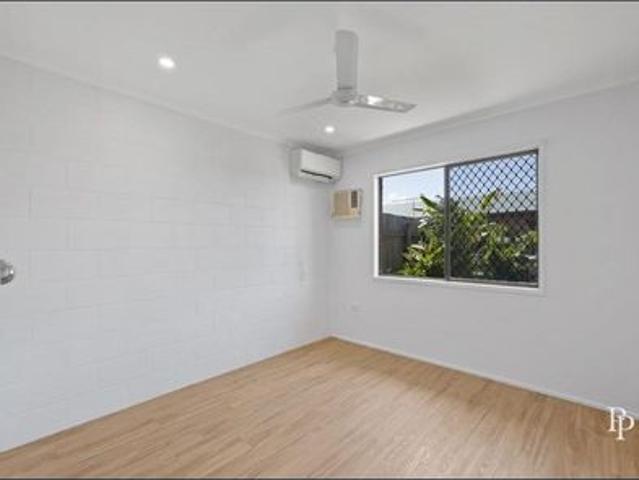 Fully Air Conditioned Unit, Close to Mackay CBD
