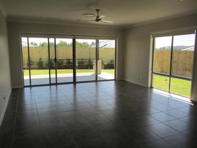 Fully Ducted Executive Style Home