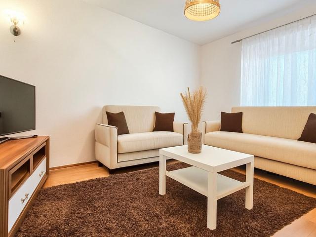 Fully Equipped and Move in Ready 2 Room Ground Floor Apartment – 10 Minutes to Stuttgart City Center Stuttgart Amsterdam Apartments for Rent