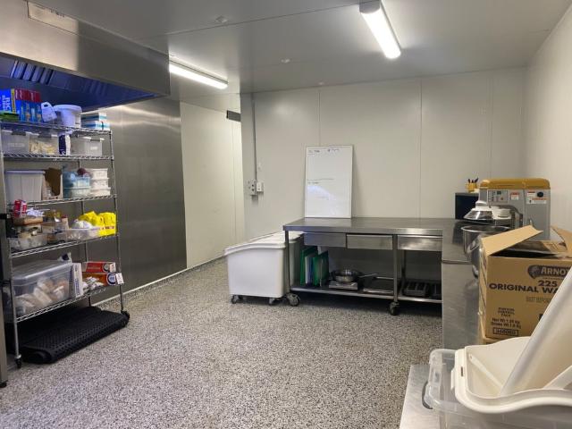 Fully Equipped Commercial Kitchen Facility – Ready to Operate! Approx. 115m²