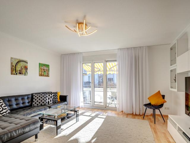 Fully equipped: Modern and quiet 3 rooms apartment in Altperlach close to S Bahn