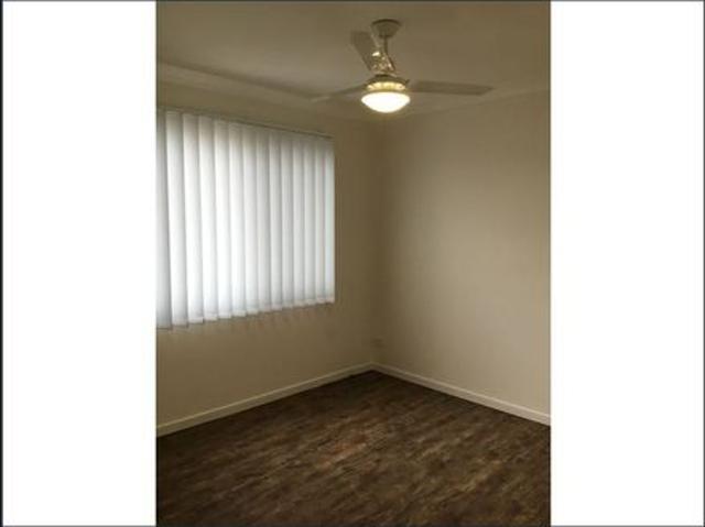FULLY FENCED FAMILY HOME IN QUIET LOCATION!