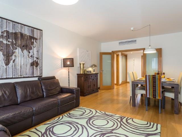 Fully furnished 3 bedroom apartment
