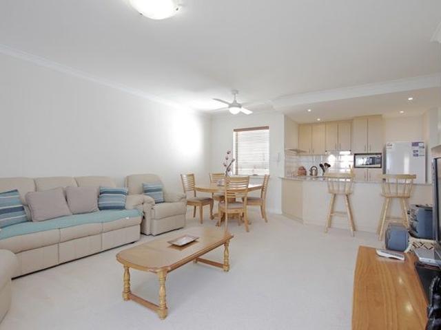 Fully furnished 3 bedroom apartment