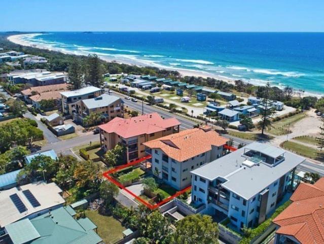 Fully Furnished 3 Bedroom Apartment with Ocean Views