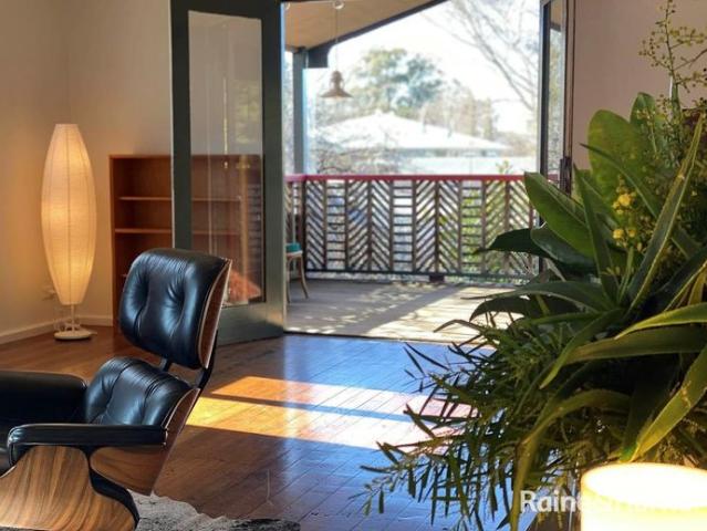 Fully Furnished 3 Bedroom Home in Central Braidwood