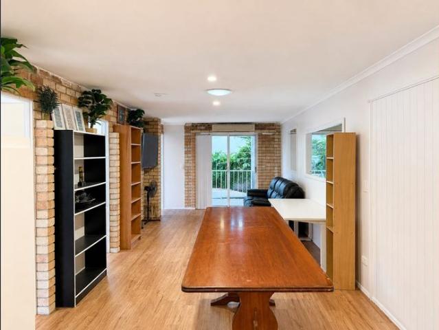 PRICE DROP only $525 p/week Fully Furnished 3 Bedroom Home in the Heart of Torquay