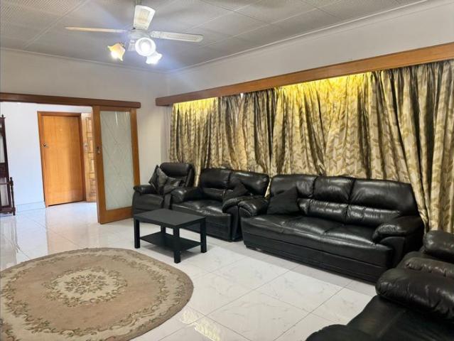 Fully Furnished 3 Bedroom Home ideal for students