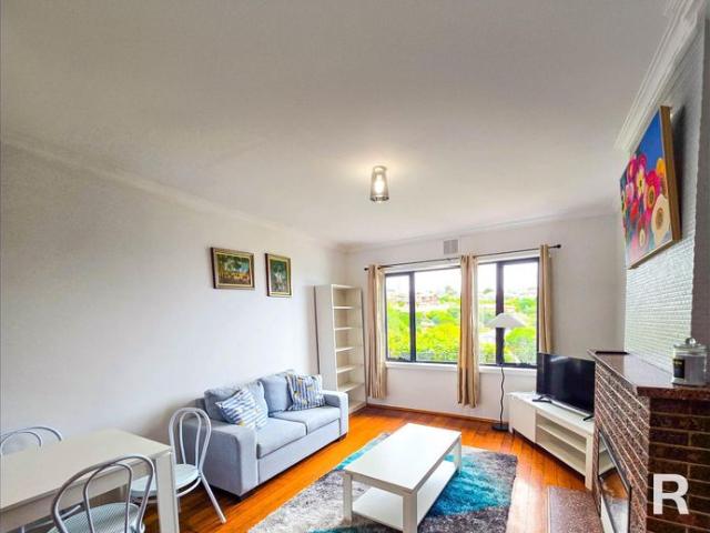 FULLY FURNISHED 3 Bedroom with City & Sea Views Gardening Included