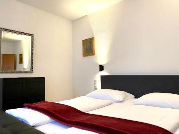 Fully furnished 3 rooms apartment with comfy box spring beds and tea kitchen at Heumarkt, Koln Amsterdam Apartments for Rent