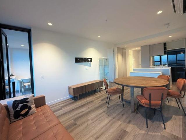Fully Furnished 3B2B Apartment in Melbourne CBD – International Students Welcome