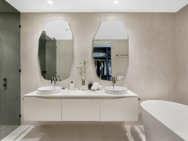 Fully Furnished 3BR/2BA Apartment with 2 Parking Spaces