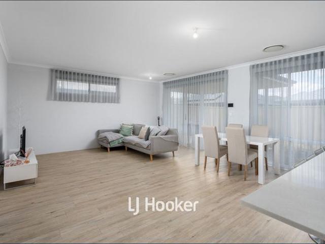 Fully Furnished 3x2 Home Modern, Spacious & Low Maintenance