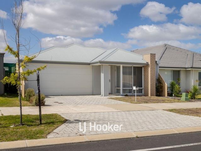 Fully Furnished 3x2 Home Modern, Spacious & Low Maintenance