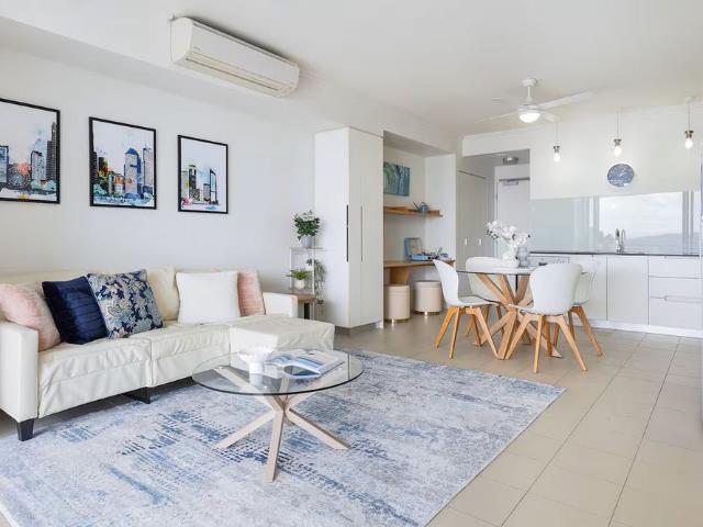 Fully Furnished 10th Floor Apartment with Stunning Mt Coot tha Views