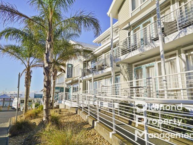 Fully Furnished 1 & 2 Bedroom Apartments