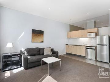 Fully Furnished 1 BDR Apartment with Bills Included
