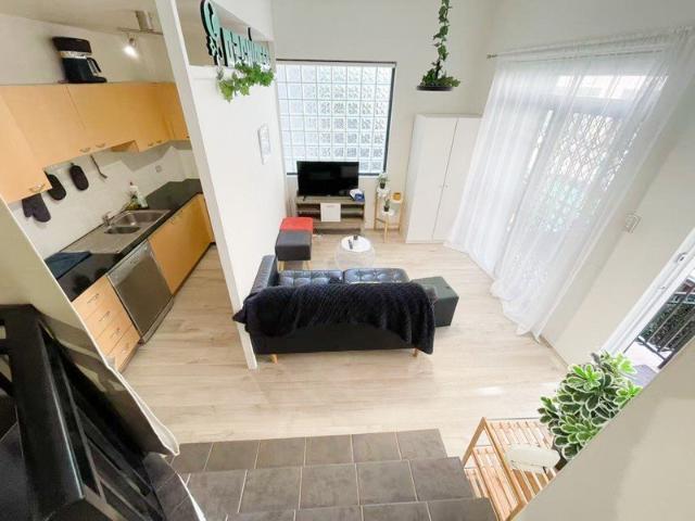 Fully furnished 1 bed with private entrance