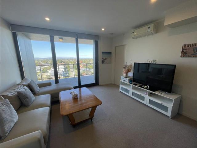FULLY FURNISHED 1 BED UNIT
