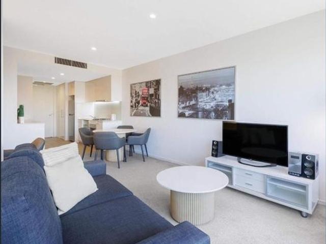Fully Furnished 1 Bedroom Apartment With Flexible Lease Terms