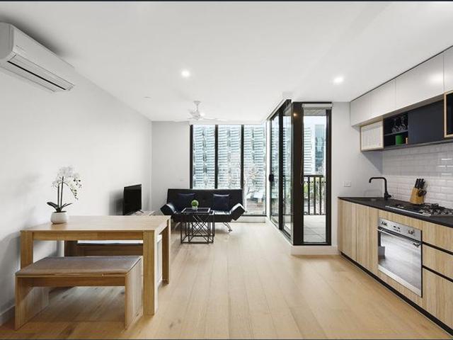 Fully Furnished 1 Bedroom Apartment with Winter Garden – Prime Hospital & University Precinct