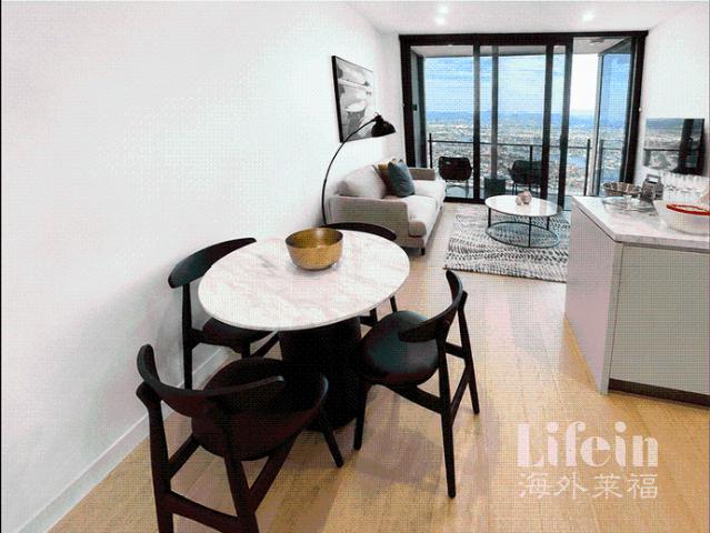 Brand New Apartment with Uninterrupted Water Outlook in Broadbeach