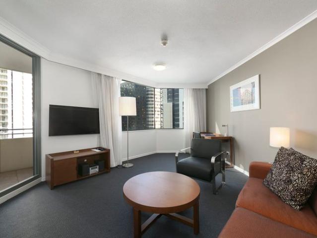 FULLY FURNISHED 1 BEDROOM APARTMENT IN BRISBANE CITY!