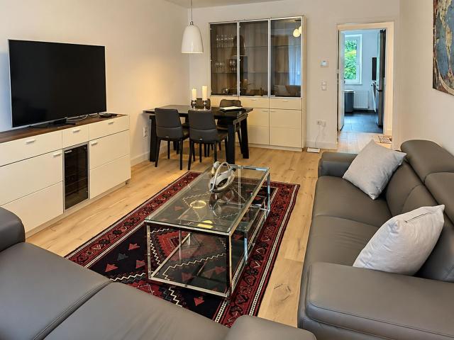 Fully Furnished 1 Bedroom Apartment in Central Munich including Parking Garage, Munchen Amsterdam Apartments for Rent