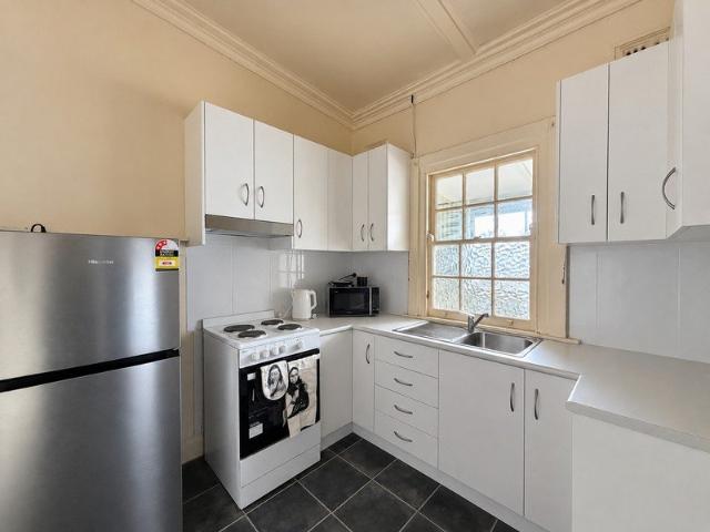 Fully Furnished 1 Bedroom Unit in CBD
