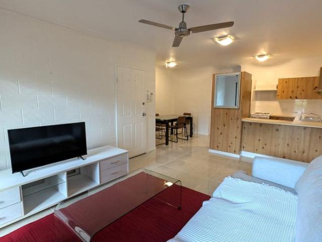 Fully Furnished 1 Bedroom Unit located in Manunda!