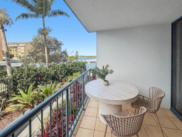 Fully Furnished 1 Bedroom Unit Waterfront Resort Living at its Finest
