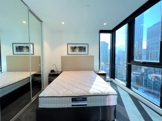 FULLY FURNISHED 1 Bedroom with Study Nook!