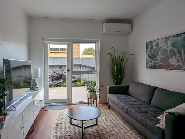 Fully Furnished 1 BR Apt with Private Courtyard — $580/week