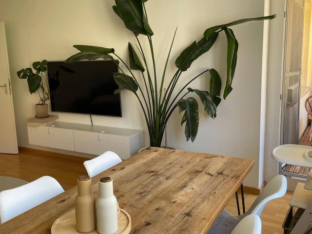 Fully furnished 2.5 room apartment in the heart of Schwabing at Münchner Freiheit, temporary for 6 months February to end of July 2027, Munchen Amsterdam Apartments for Rent