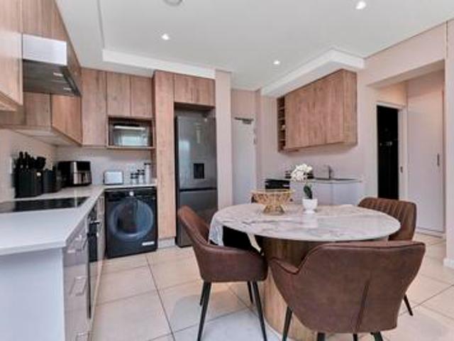fully furnished 2 bed/2 bath unit to let