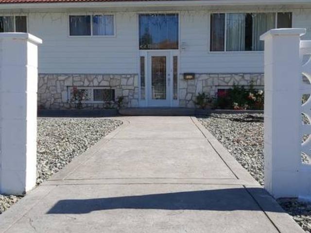 Fully Furnished 2 Bed 1 Bath Basement Suite