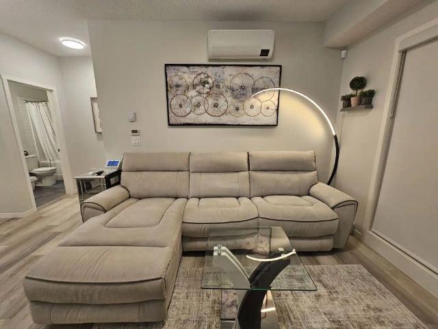 FULLY FURNISHED 2 BED, 2 BATH GROUND FLOOR CONDO | UTILITIES INCLUDED | HEATED P — 2 Bedrooms Condo Unit