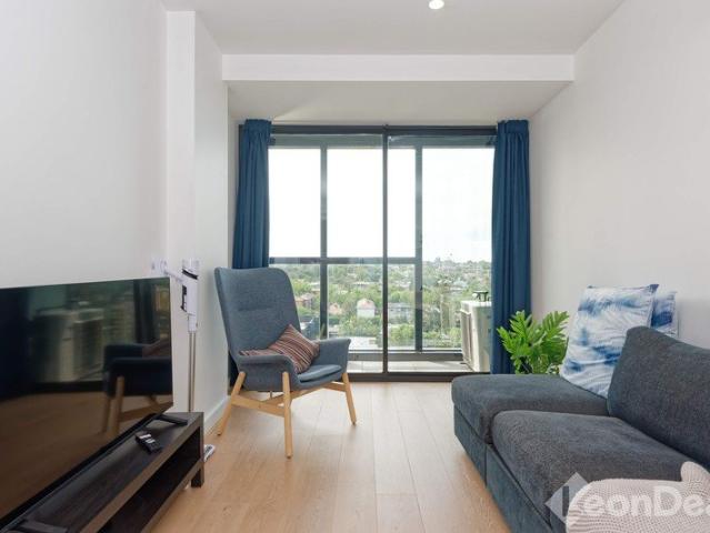 Fully furnished 2 Bed Apt Steps from Chapel St
